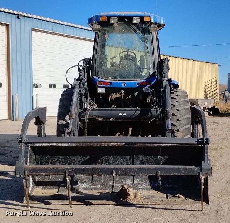 image for item EG9980 2002 New Holland  TV140 bi-directional tractor
