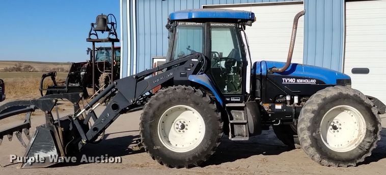 image for item EG9980 2002 New Holland  TV140 bi-directional tractor