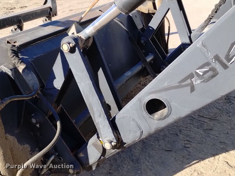 image for item EG9980 2002 New Holland  TV140 bi-directional tractor