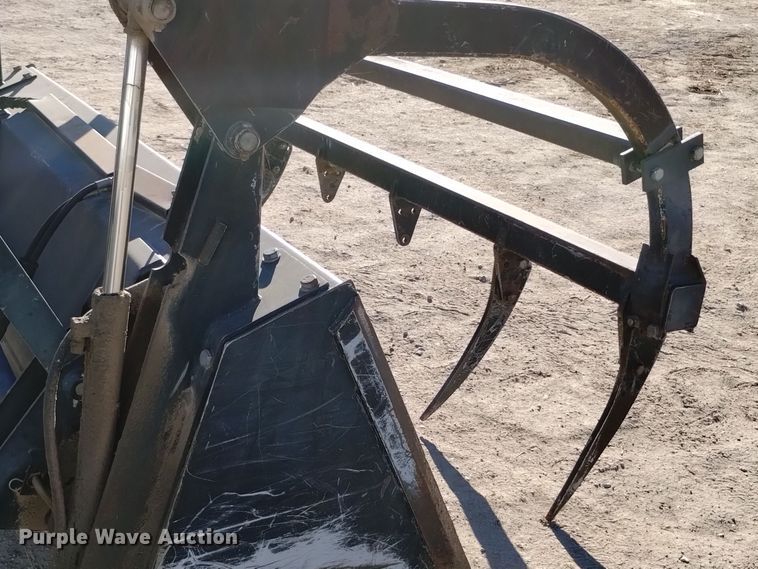 image for item EG9980 2002 New Holland  TV140 bi-directional tractor