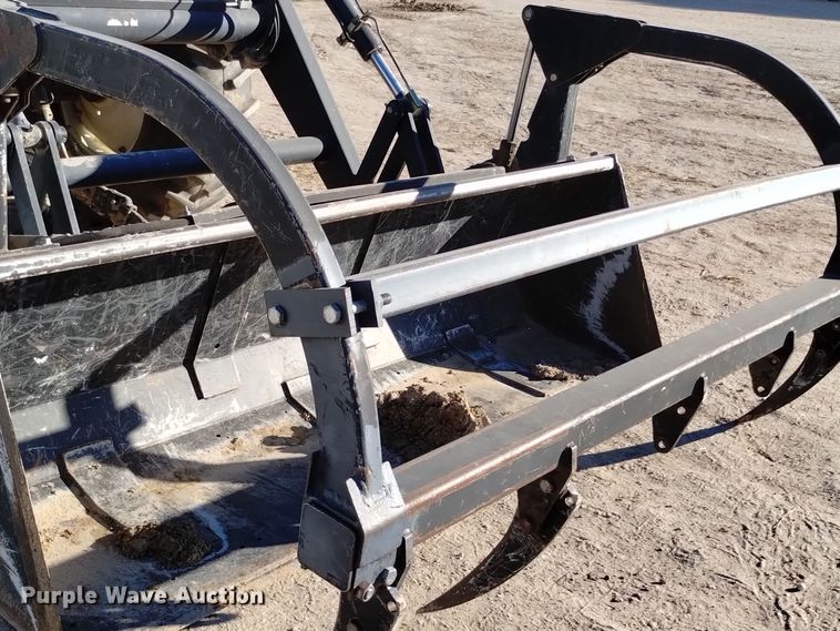 image for item EG9980 2002 New Holland  TV140 bi-directional tractor