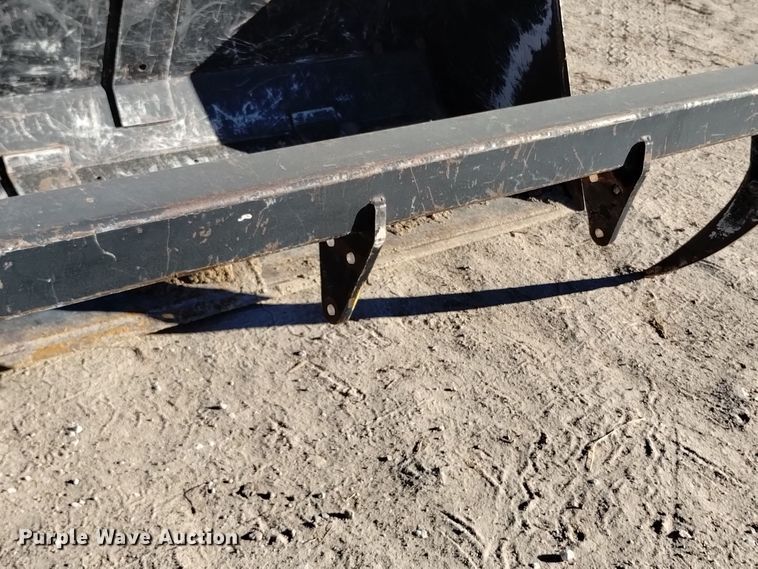 image for item EG9980 2002 New Holland  TV140 bi-directional tractor