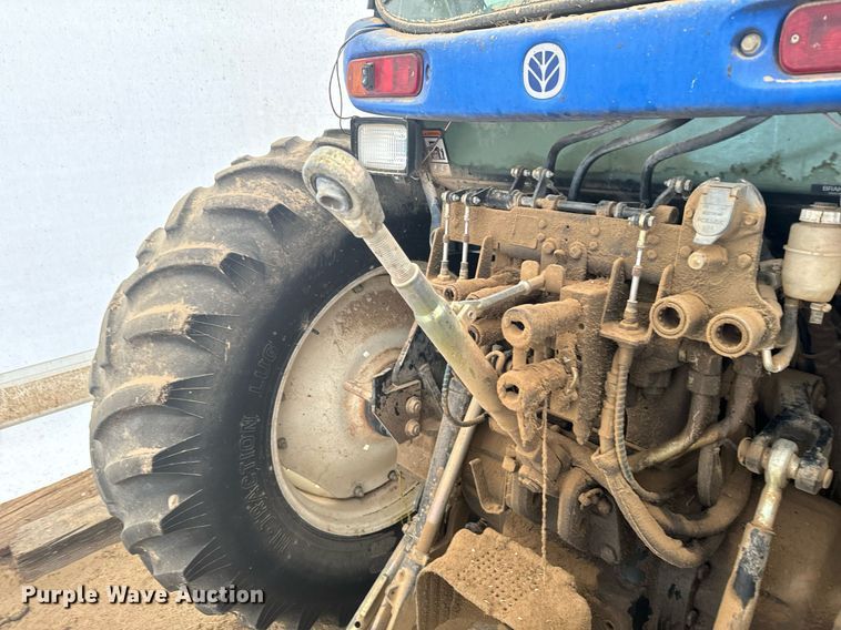 image for item EG9980 2002 New Holland  TV140 bi-directional tractor