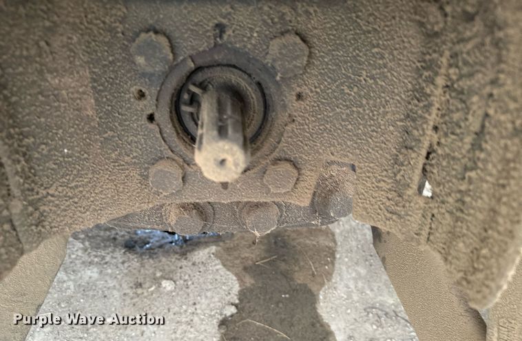 image for item EG9980 2002 New Holland  TV140 bi-directional tractor