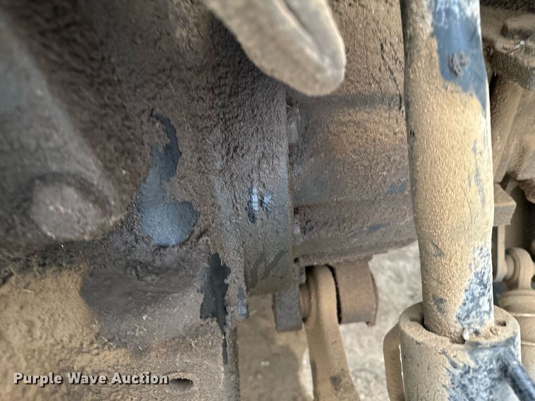 image for item EG9980 2002 New Holland  TV140 bi-directional tractor