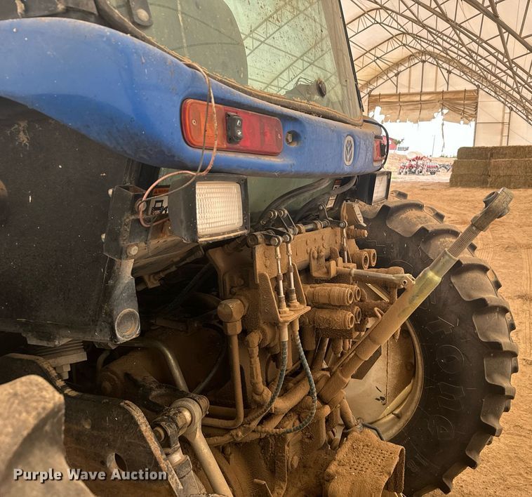 image for item EG9980 2002 New Holland  TV140 bi-directional tractor