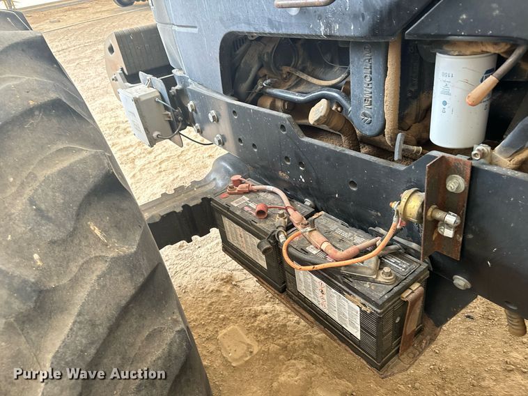 image for item EG9980 2002 New Holland  TV140 bi-directional tractor