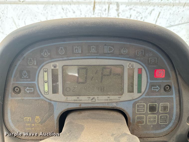 image for item EG9980 2002 New Holland  TV140 bi-directional tractor