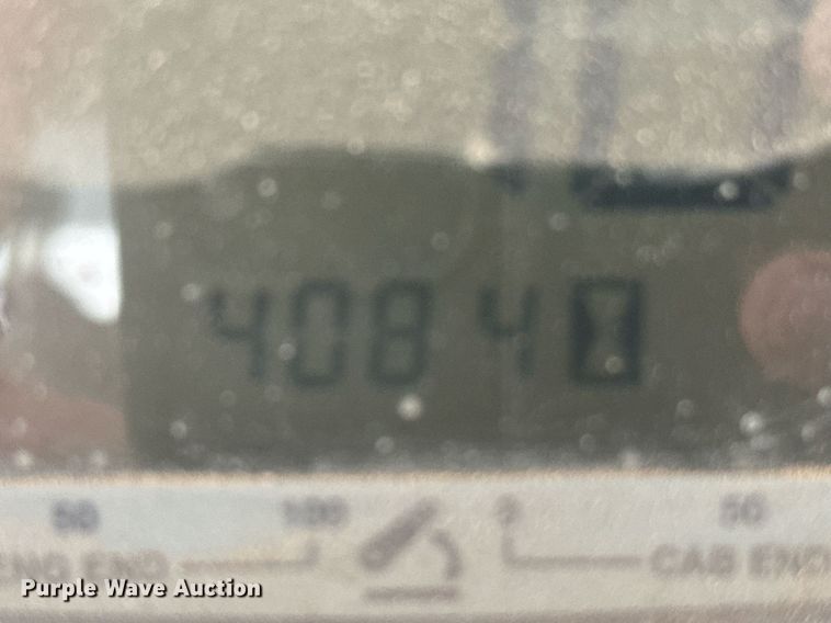 image for item EG9980 2002 New Holland  TV140 bi-directional tractor