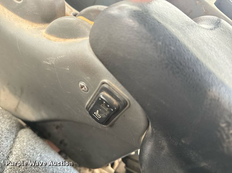 image for item EG9980 2002 New Holland  TV140 bi-directional tractor