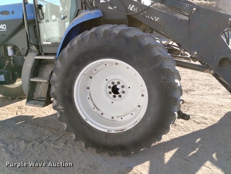 image for item EG9980 2002 New Holland  TV140 bi-directional tractor