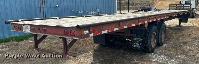 image for item EG9987 1972 Transcraft TH-40 flatbed trailer