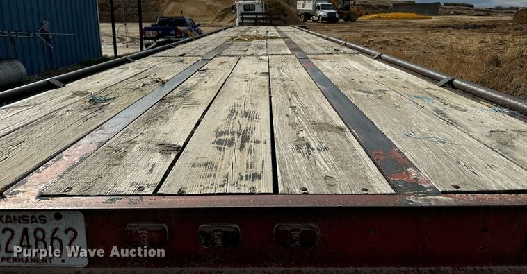 image for item EG9987 1972 Transcraft TH-40 flatbed trailer