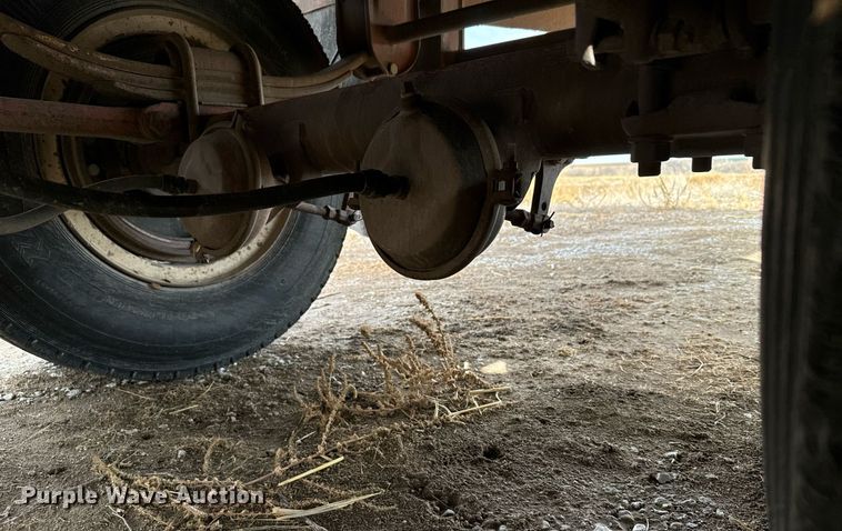 image for item EG9987 1972 Transcraft TH-40 flatbed trailer