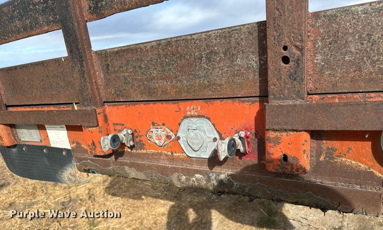 image for item EG9987 1972 Transcraft TH-40 flatbed trailer