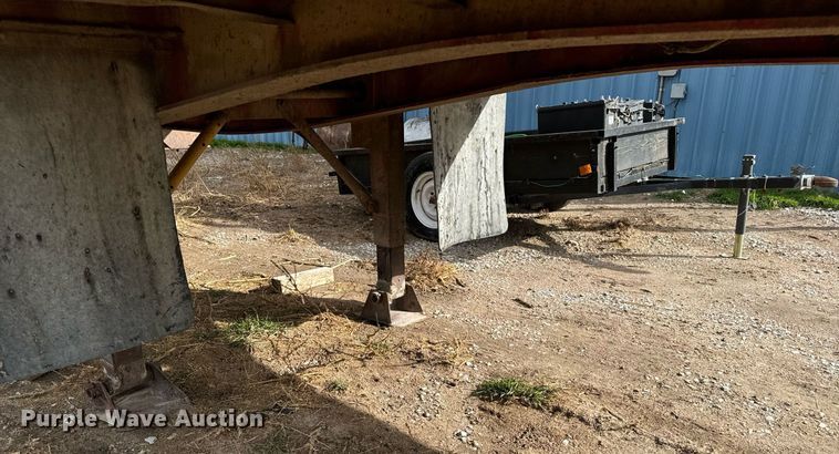 image for item EG9987 1972 Transcraft TH-40 flatbed trailer