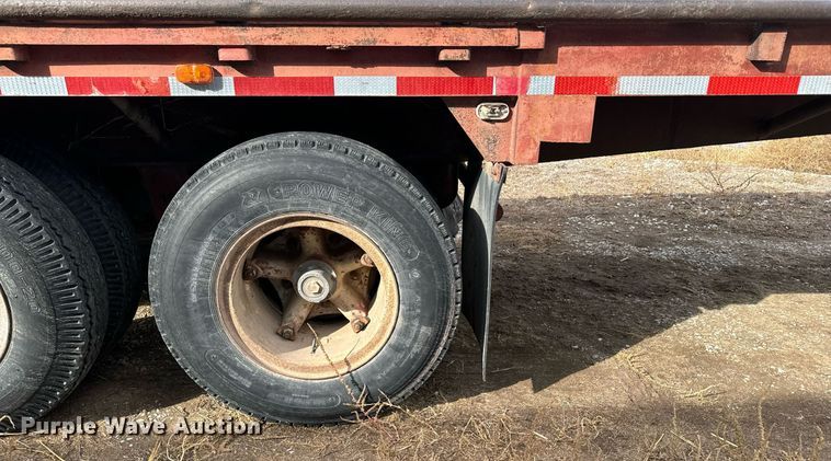 image for item EG9987 1972 Transcraft TH-40 flatbed trailer