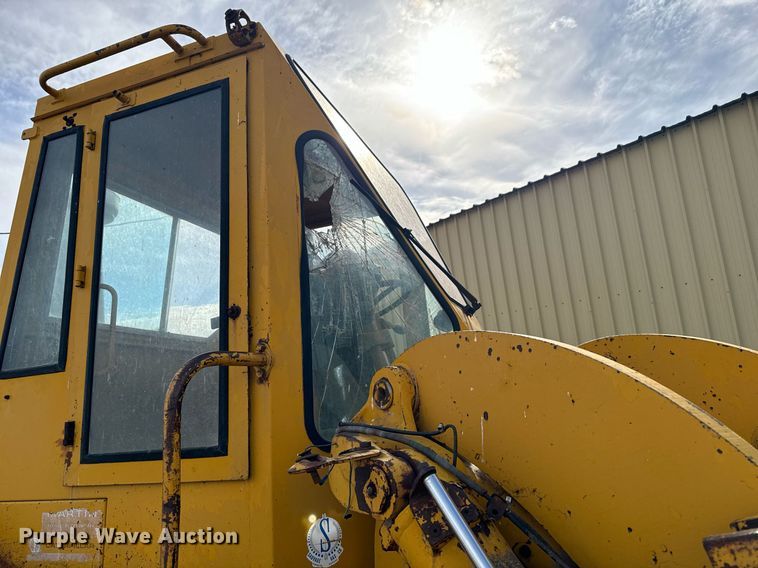 image for item EG9994 1970 Caterpillar 950 wheel loader