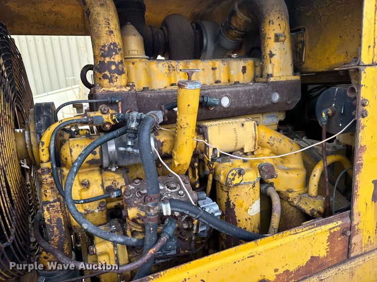 image for item EG9994 1970 Caterpillar 950 wheel loader