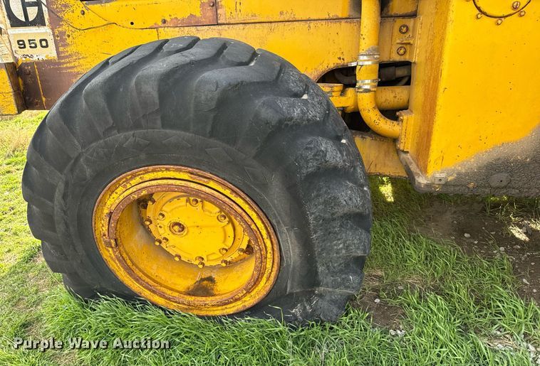 image for item EG9994 1970 Caterpillar 950 wheel loader