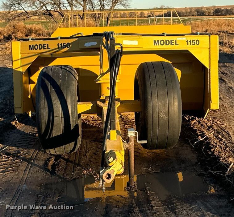 image for item EG9995 2001 Garfield 1150 scraper