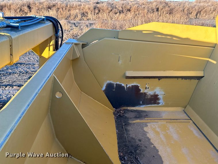 image for item EG9995 2001 Garfield 1150 scraper