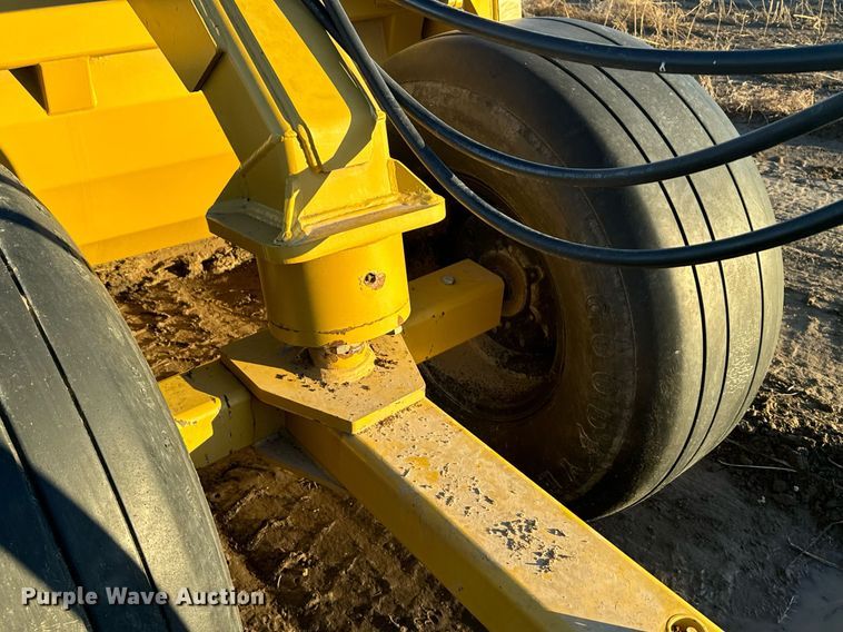 image for item EG9995 2001 Garfield 1150 scraper