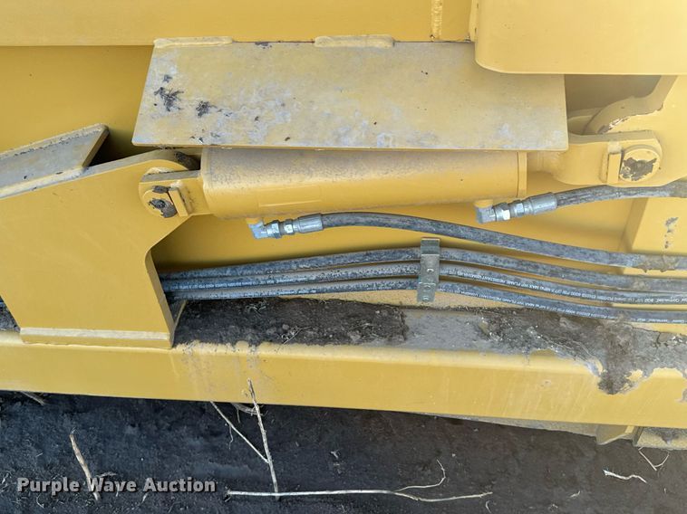 image for item EG9995 2001 Garfield 1150 scraper