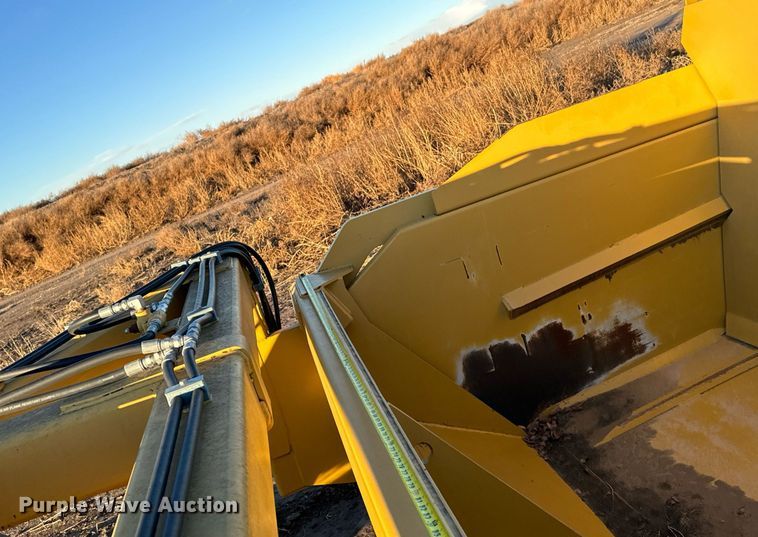 image for item EG9995 2001 Garfield 1150 scraper