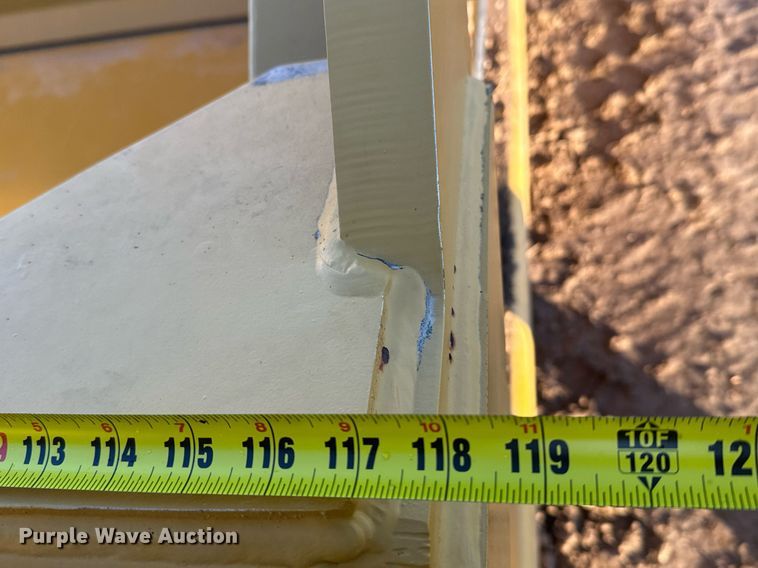 image for item EG9995 2001 Garfield 1150 scraper