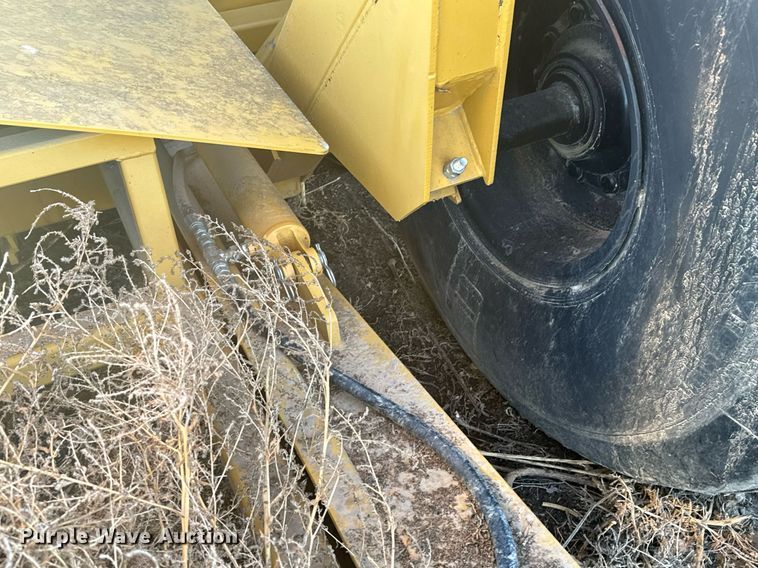 image for item EG9995 2001 Garfield 1150 scraper