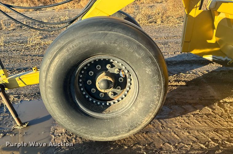 image for item EG9995 2001 Garfield 1150 scraper