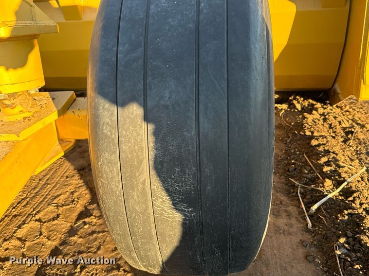 image for item EG9995 2001 Garfield 1150 scraper