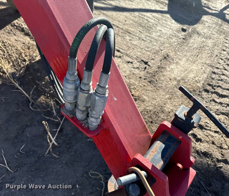 image for item EH0004 2013 Farm King hay rake
