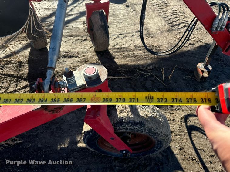 image for item EH0004 2013 Farm King hay rake