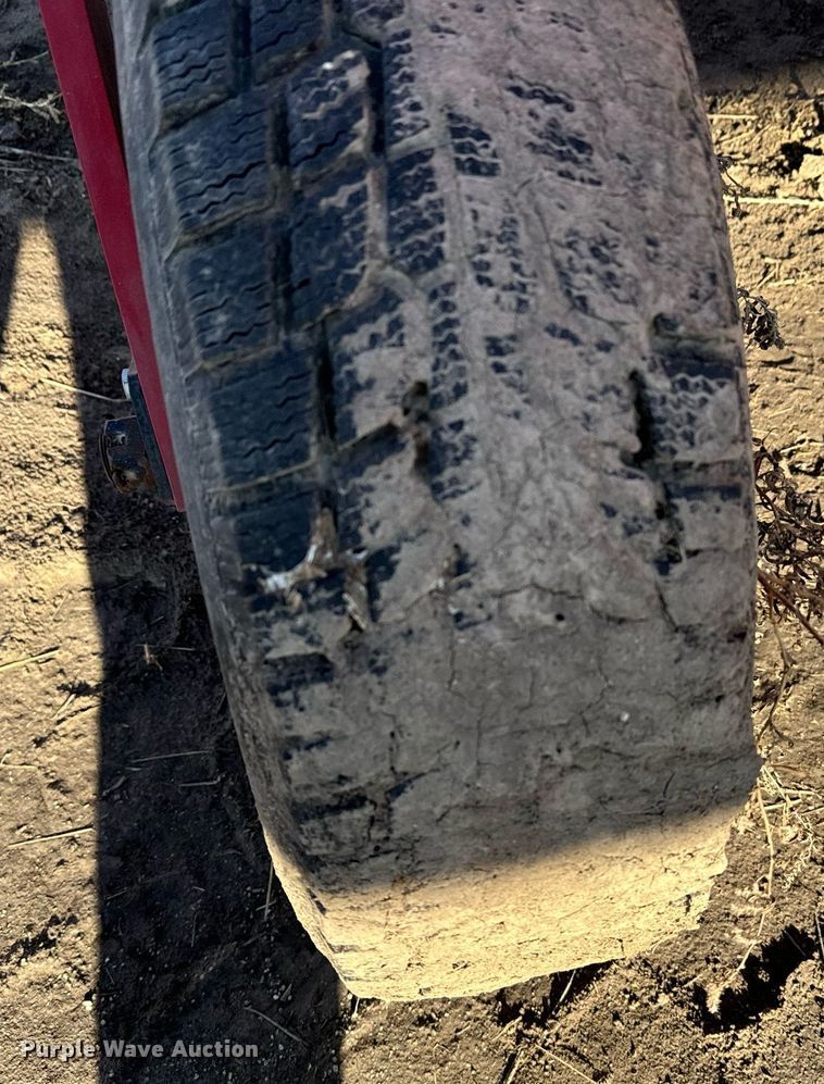 image for item EH0004 2013 Farm King hay rake