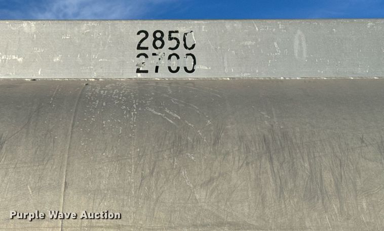 image for item EH0006 1972 VIM STD tank trailer