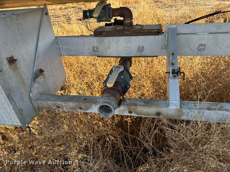 image for item EH0006 1972 VIM STD tank trailer