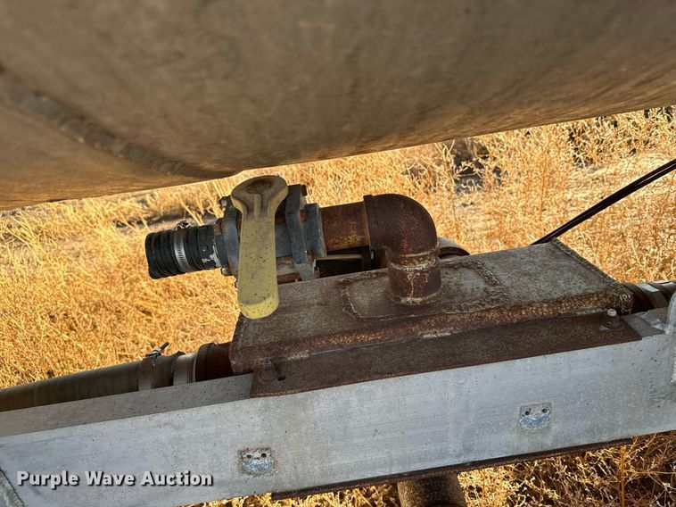 image for item EH0006 1972 VIM STD tank trailer