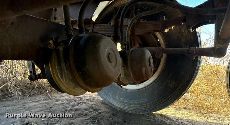 image for item EH0006 1972 VIM STD tank trailer