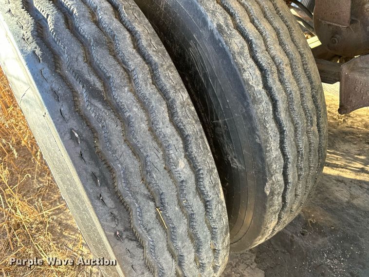 image for item EH0006 1972 VIM STD tank trailer