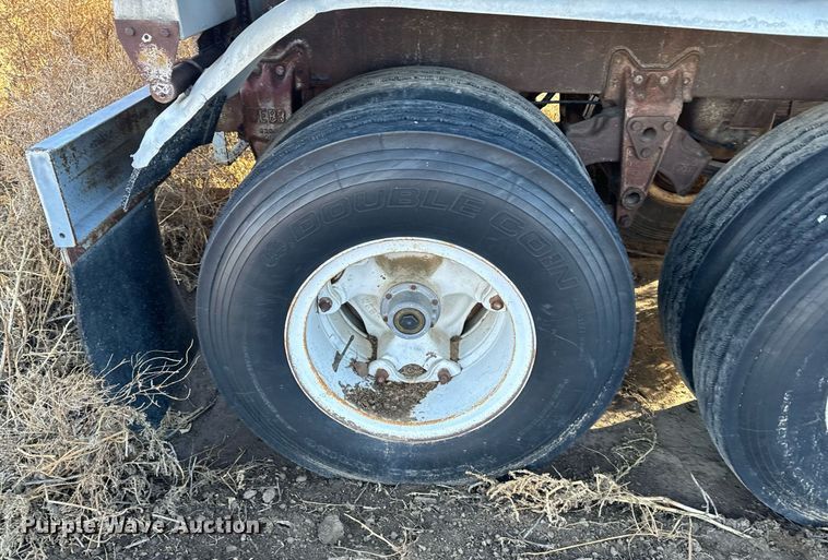 image for item EH0006 1972 VIM STD tank trailer