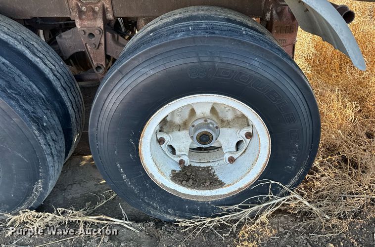 image for item EH0006 1972 VIM STD tank trailer