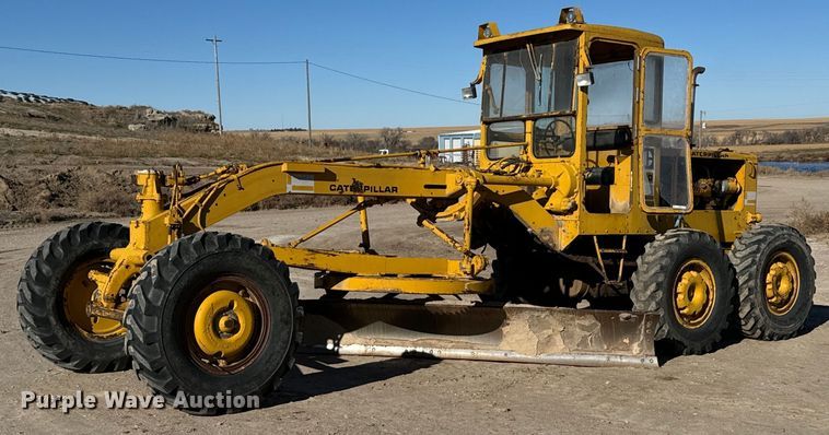 image for item EH0017 1965 Caterpillar  120 rigid frame motor grader