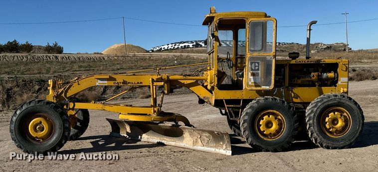 image for item EH0017 1965 Caterpillar  120 rigid frame motor grader