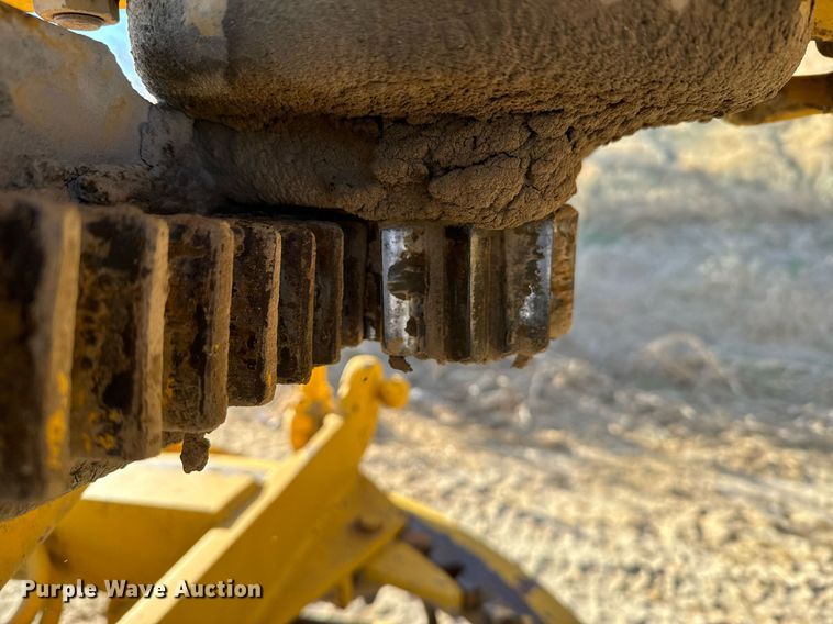 image for item EH0017 1965 Caterpillar  120 rigid frame motor grader