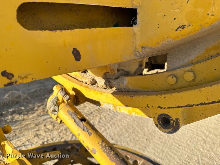 image for item EH0017 1965 Caterpillar  120 rigid frame motor grader