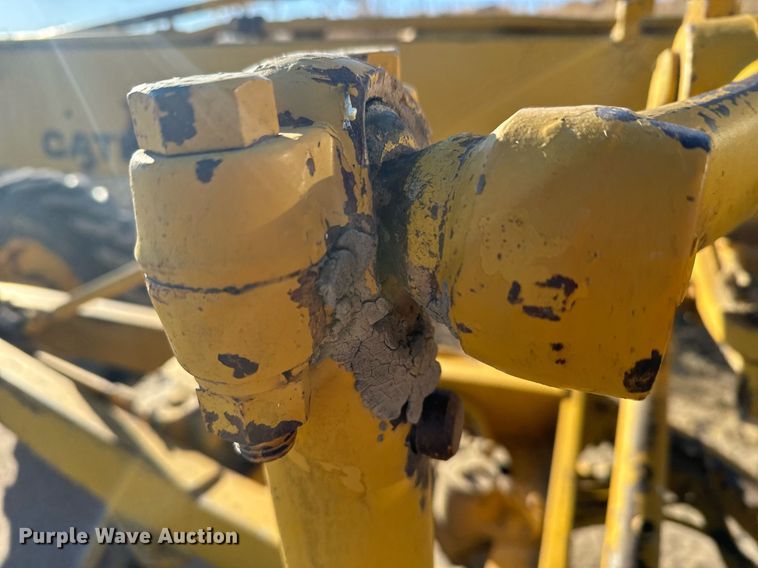 image for item EH0017 1965 Caterpillar  120 rigid frame motor grader