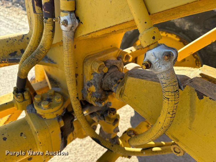 image for item EH0017 1965 Caterpillar  120 rigid frame motor grader