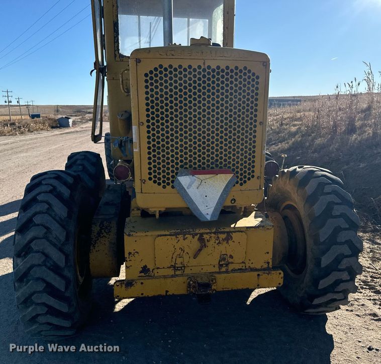 image for item EH0017 1965 Caterpillar  120 rigid frame motor grader
